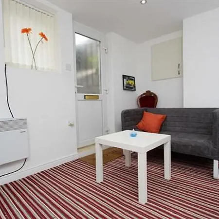 Brownhill In Apartment