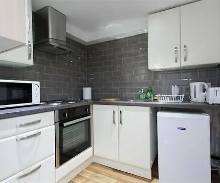 Brownhill In Apartment *